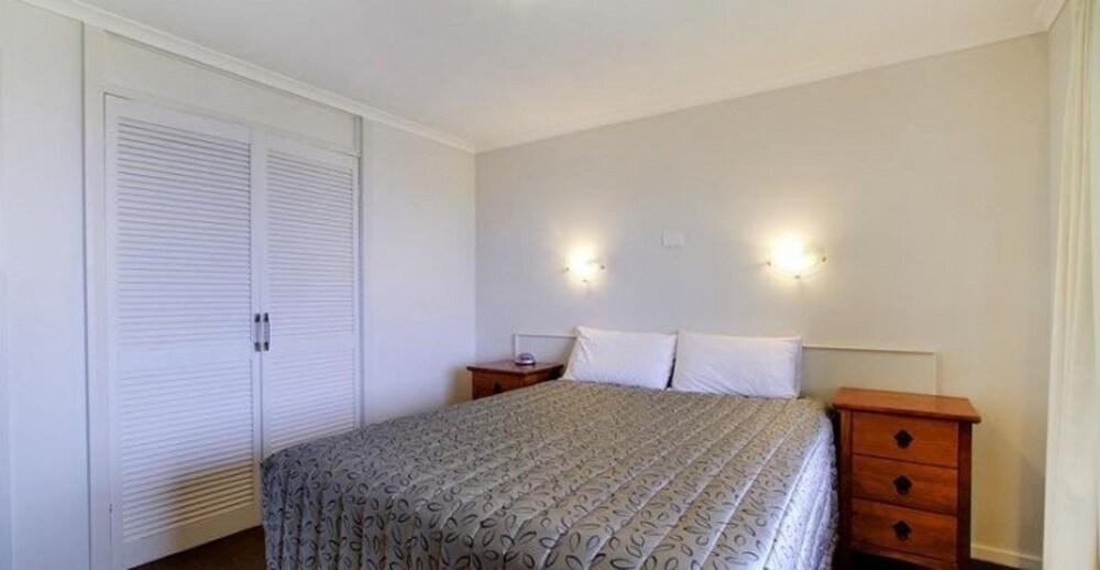 Tamar River 3*
